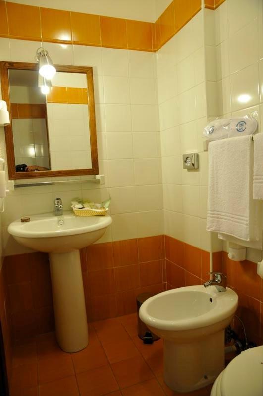 Hotel Fly Casoria Zimmer foto